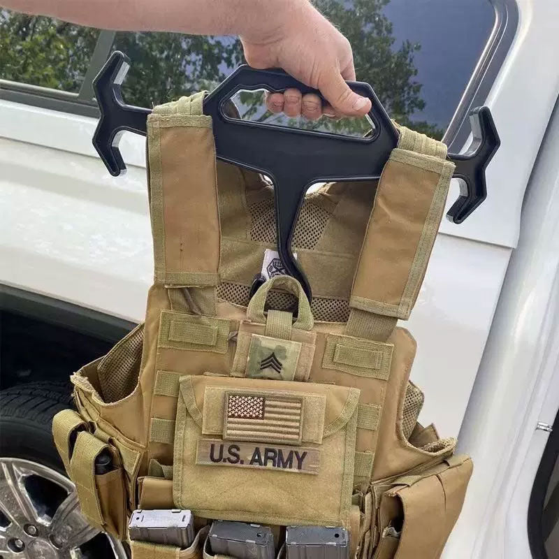 Heavy-Duty Gear Rack, Hunting Tactical Vest, Pendant, Diving Suit, Paintball & Airsoft Equipment Display.