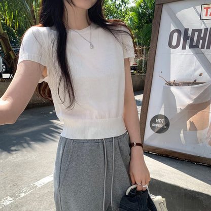 Chic and Elegant Round Neck Fitted Short Sleeve Knit Top