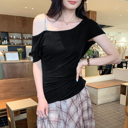 Off-shoulder wool T-shirt