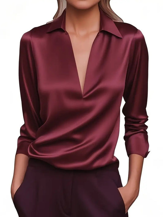 Minimalist V-neck shirt with long sleeves for women