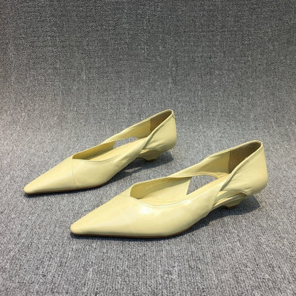 Pointed hollow low heel shoes