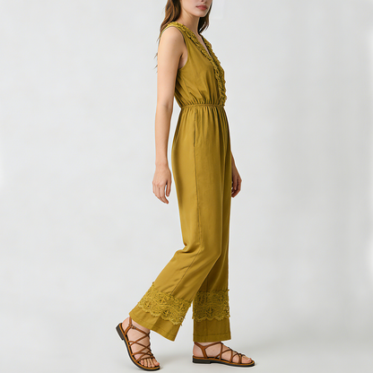 Women's fashionable chiffon pleated dress with cutout details at the chest